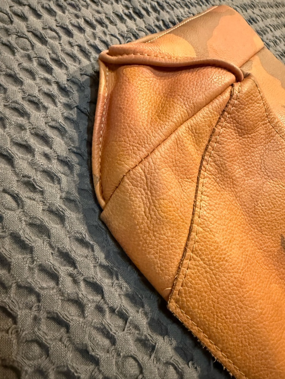 Ampersand as Apostrophe leather genuine leather tote bag - Picture 5 of 10